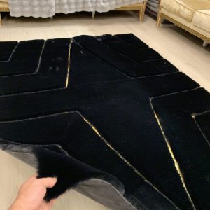 TAVŞAN TÜYÜ DOKULU HALI