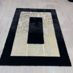 TAVŞAN TÜYÜ DOKULU HALI